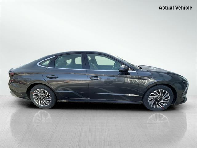 new 2025 Hyundai Sonata Hybrid car, priced at $38,457