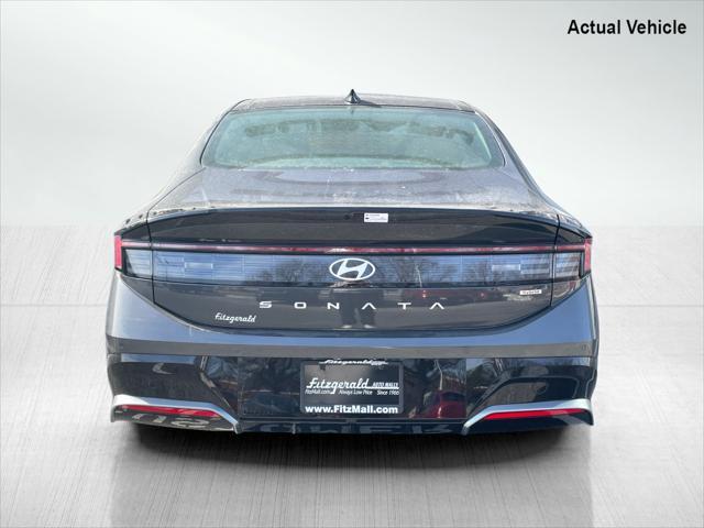 new 2025 Hyundai Sonata Hybrid car, priced at $38,457