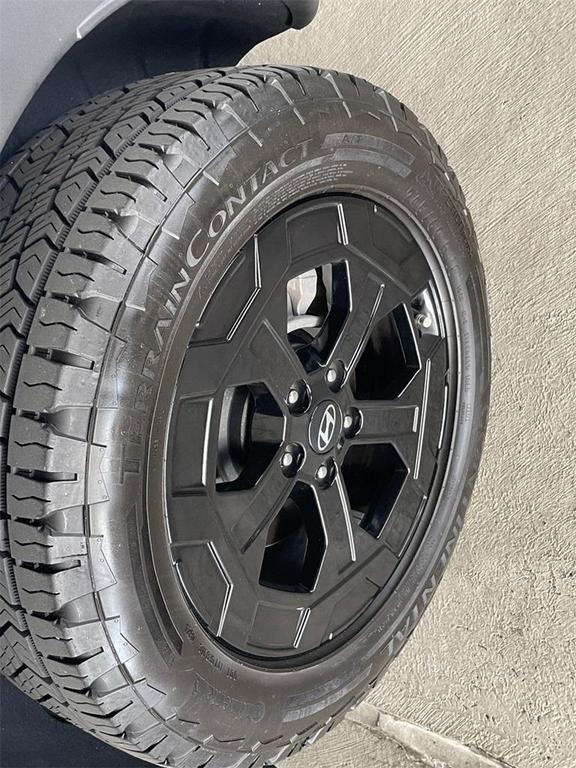 used 2024 Hyundai Santa Fe car, priced at $31,988