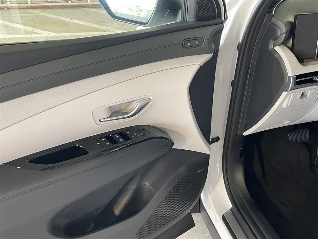 new 2026 Hyundai TUCSON Hybrid car, priced at $41,234