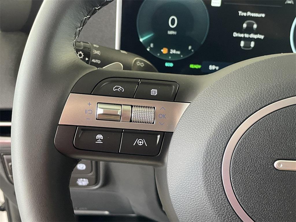 new 2026 Hyundai TUCSON Hybrid car, priced at $34,261