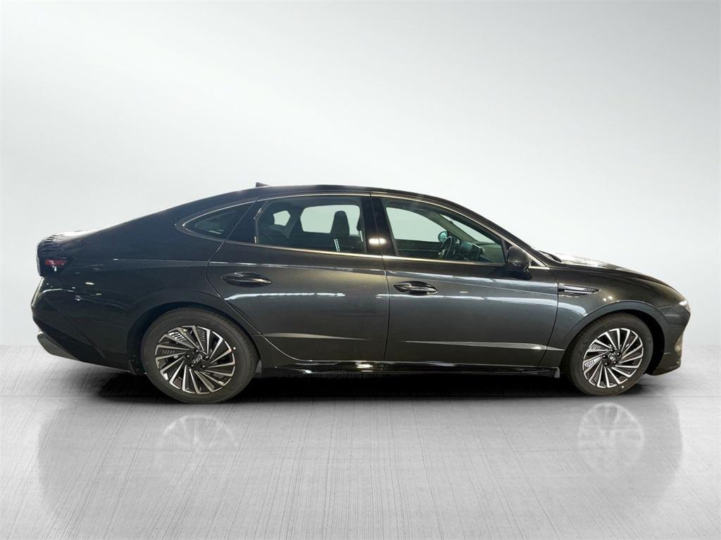 new 2026 Hyundai Sonata Hybrid car, priced at $33,595
