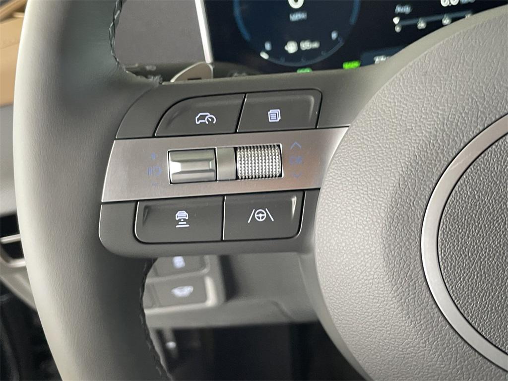 new 2025 Hyundai Sonata Hybrid car, priced at $36,945