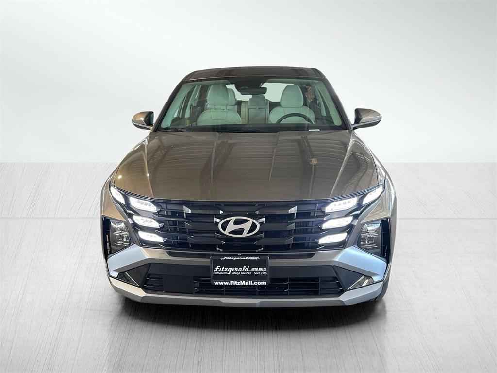 new 2026 Hyundai TUCSON Hybrid car, priced at $31,050