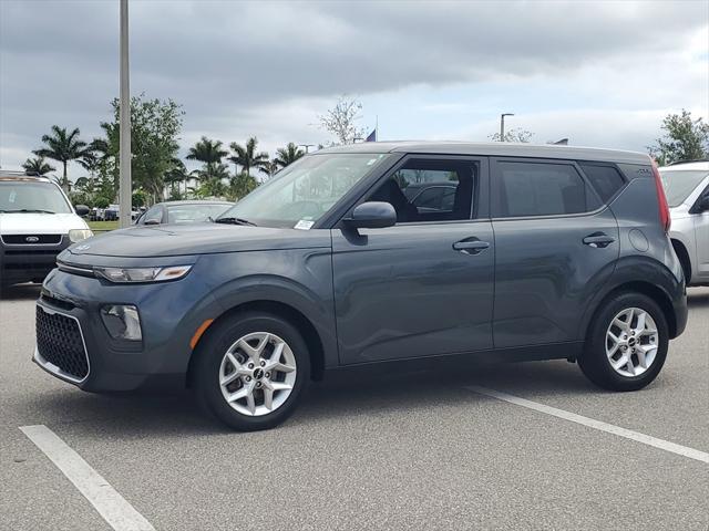 used 2022 Kia Soul car, priced at $13,998