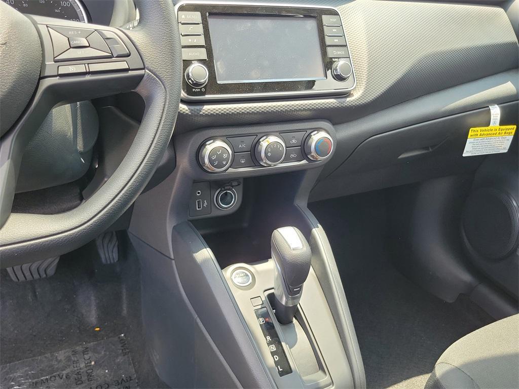 new 2025 Nissan Kicks car, priced at $23,114