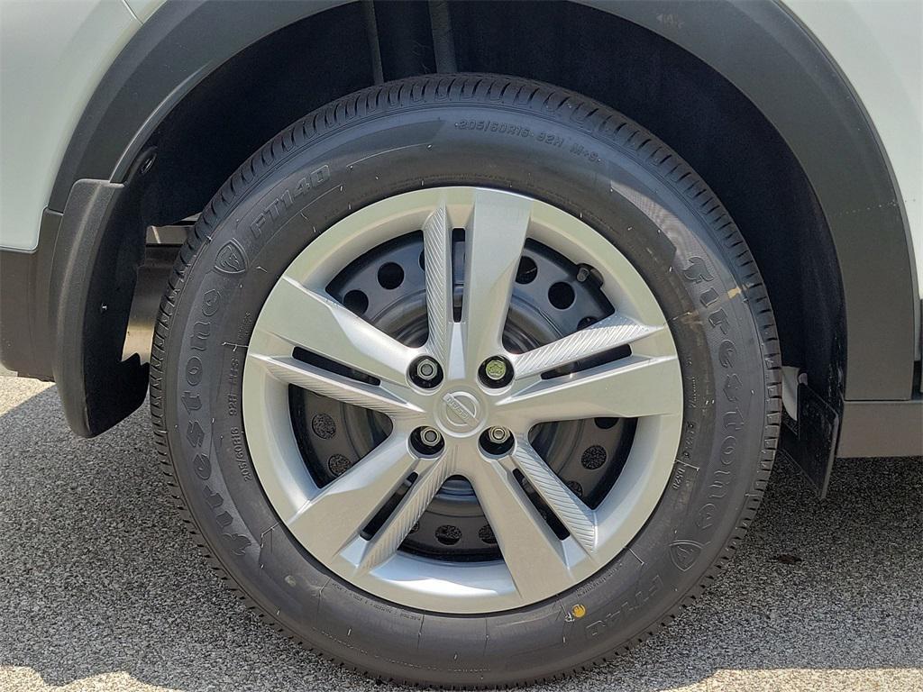 new 2025 Nissan Kicks car, priced at $23,114