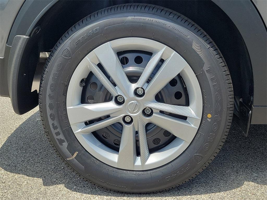 new 2025 Nissan Kicks car, priced at $23,114