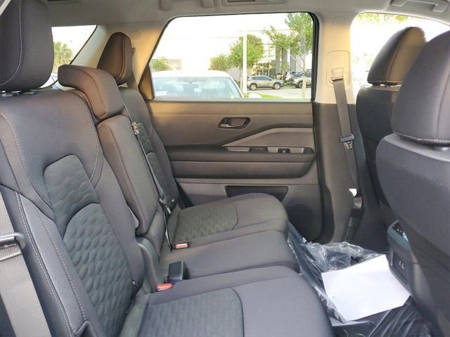 new 2025 Nissan Pathfinder car, priced at $38,915
