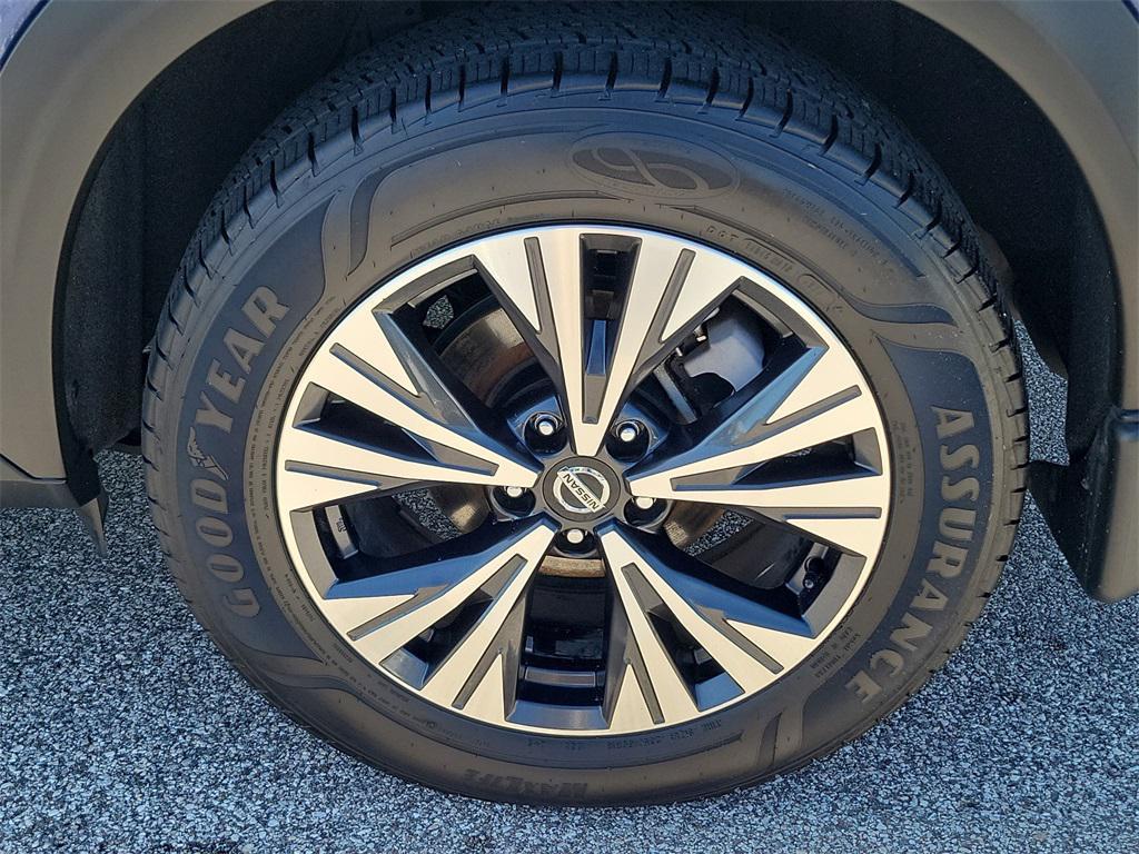 used 2021 Nissan Rogue car, priced at $16,914