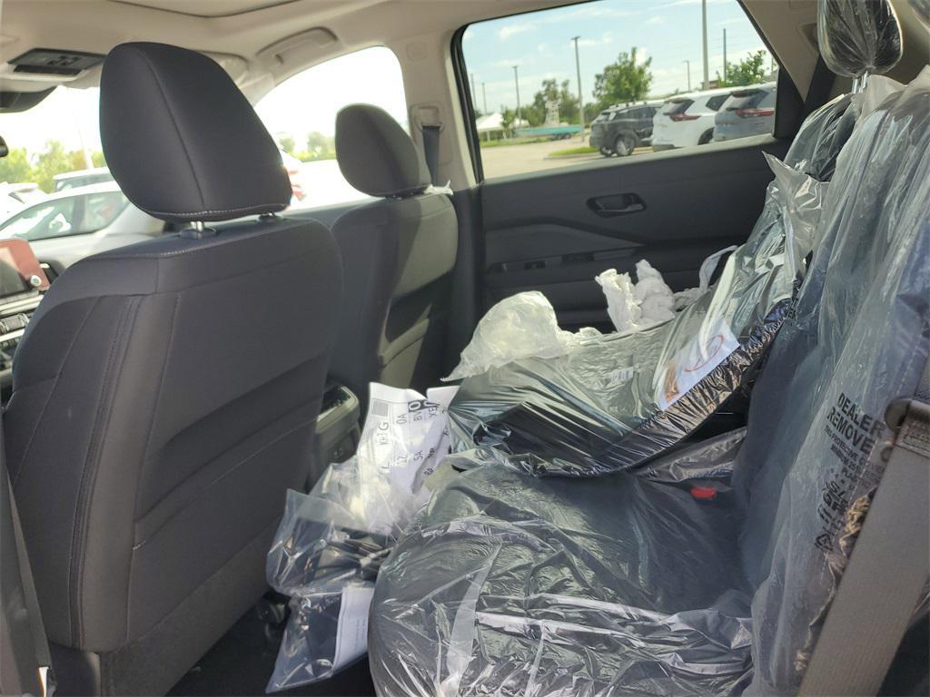 new 2025 Nissan Pathfinder car, priced at $33,196