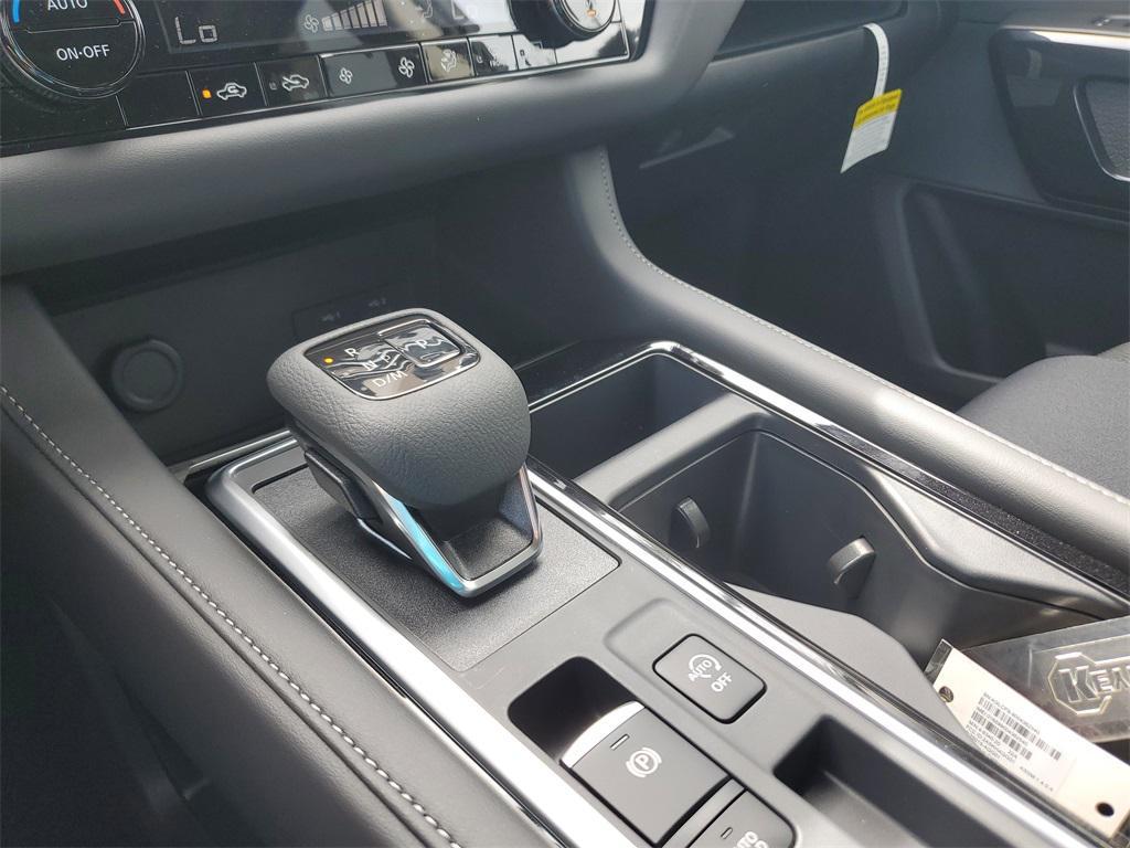 new 2025 Nissan Pathfinder car, priced at $35,784