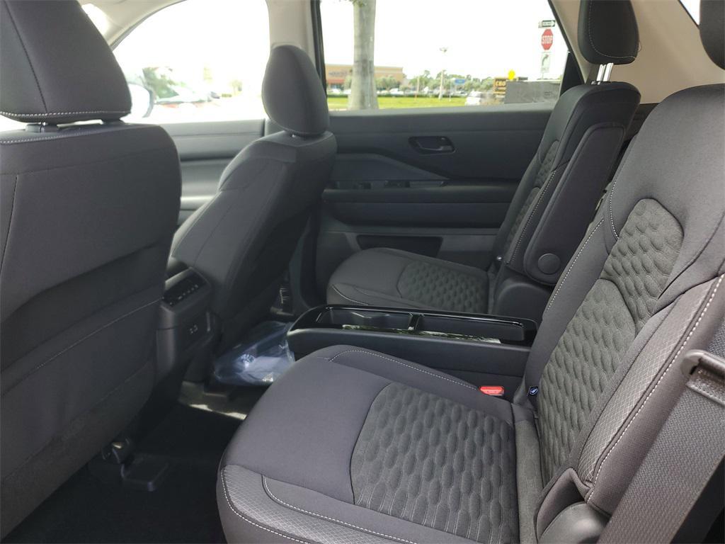 new 2025 Nissan Pathfinder car, priced at $35,784