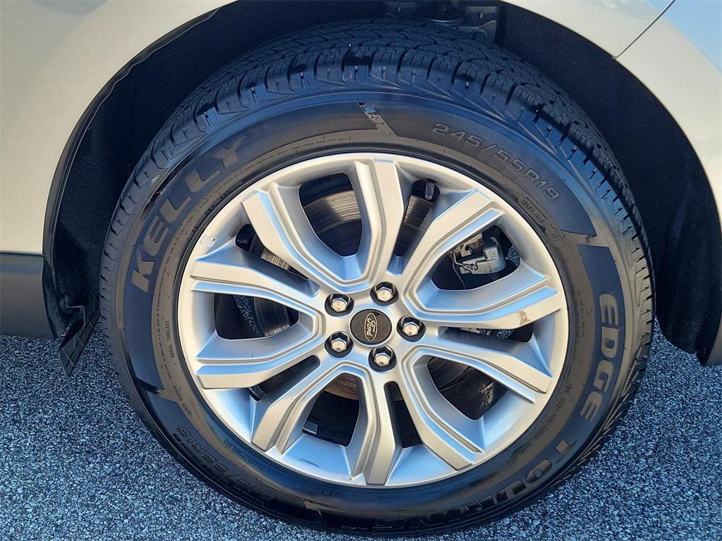 used 2023 Ford Edge car, priced at $22,998