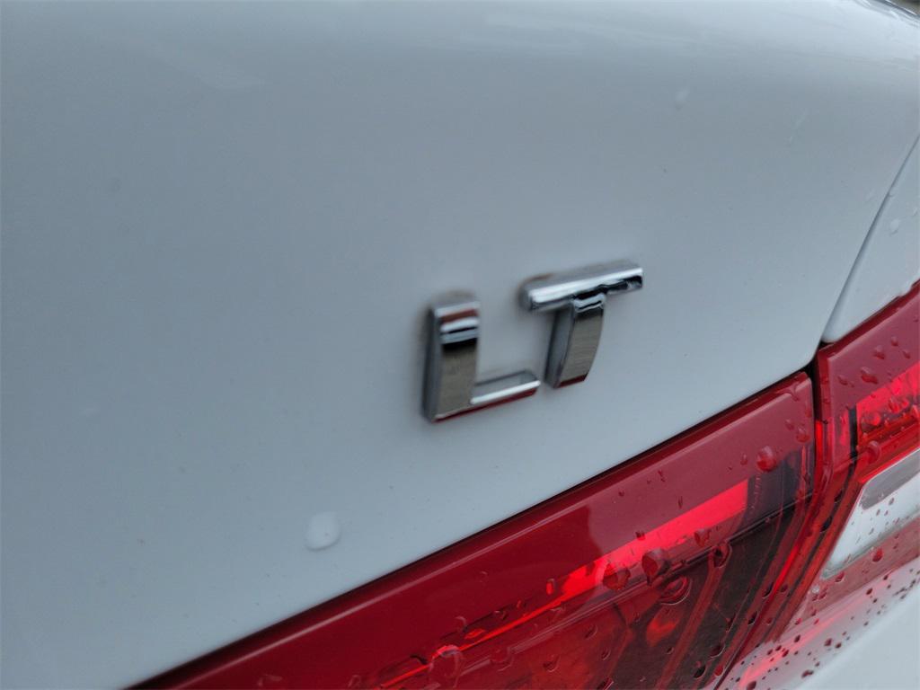 used 2023 Chevrolet Malibu car, priced at $16,979