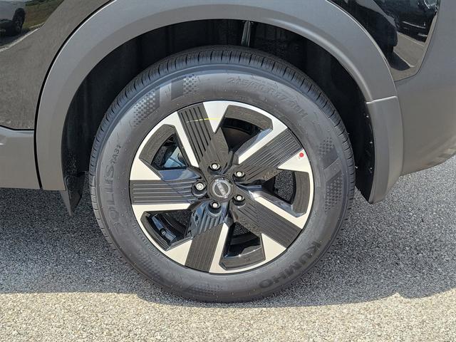 new 2025 Nissan Kicks car, priced at $25,908