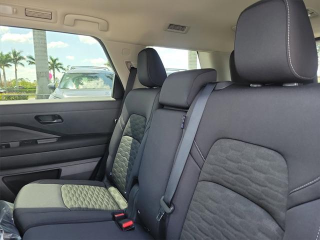 new 2025 Nissan Pathfinder car, priced at $35,859