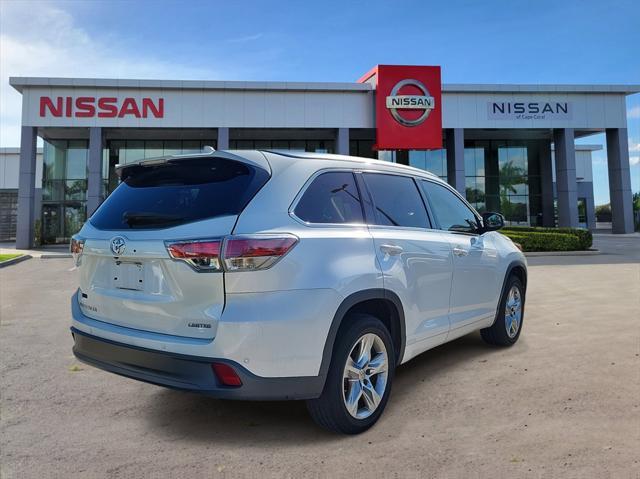 used 2015 Toyota Highlander car, priced at $15,888