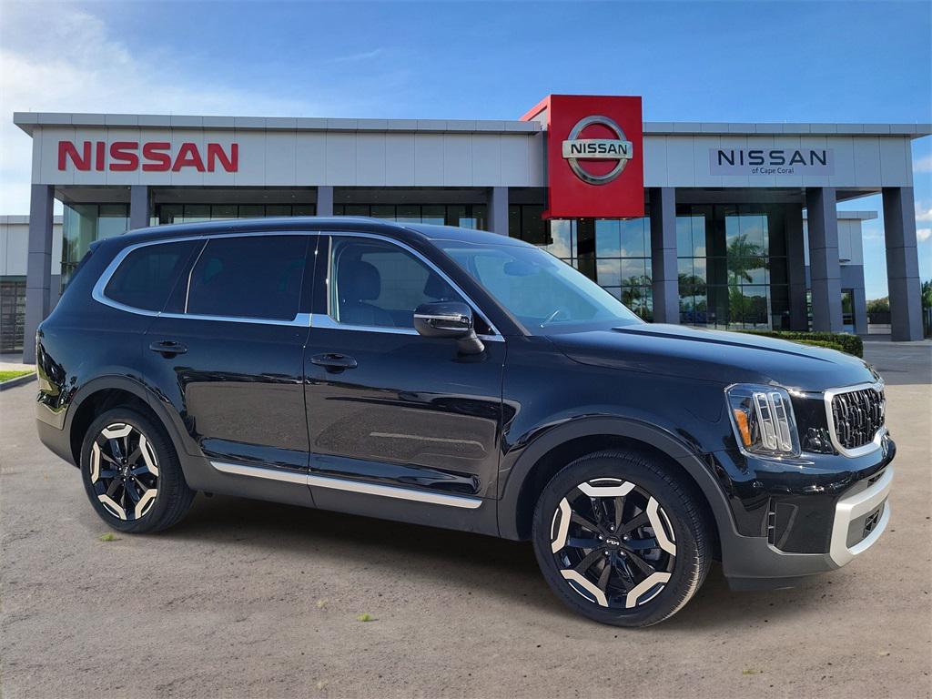 used 2023 Kia Telluride car, priced at $31,507