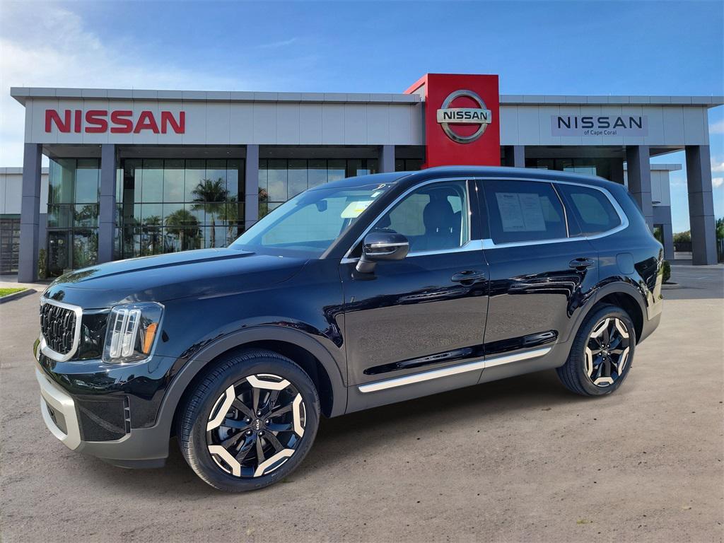 used 2023 Kia Telluride car, priced at $31,507