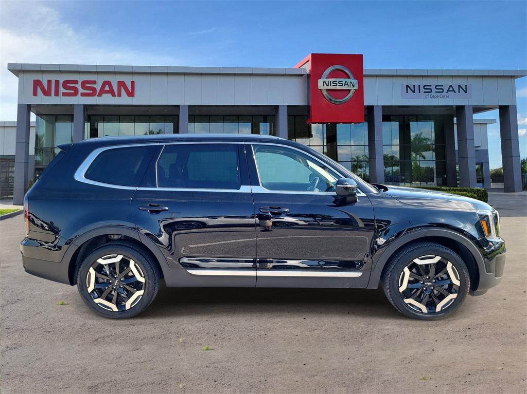 used 2023 Kia Telluride car, priced at $31,507