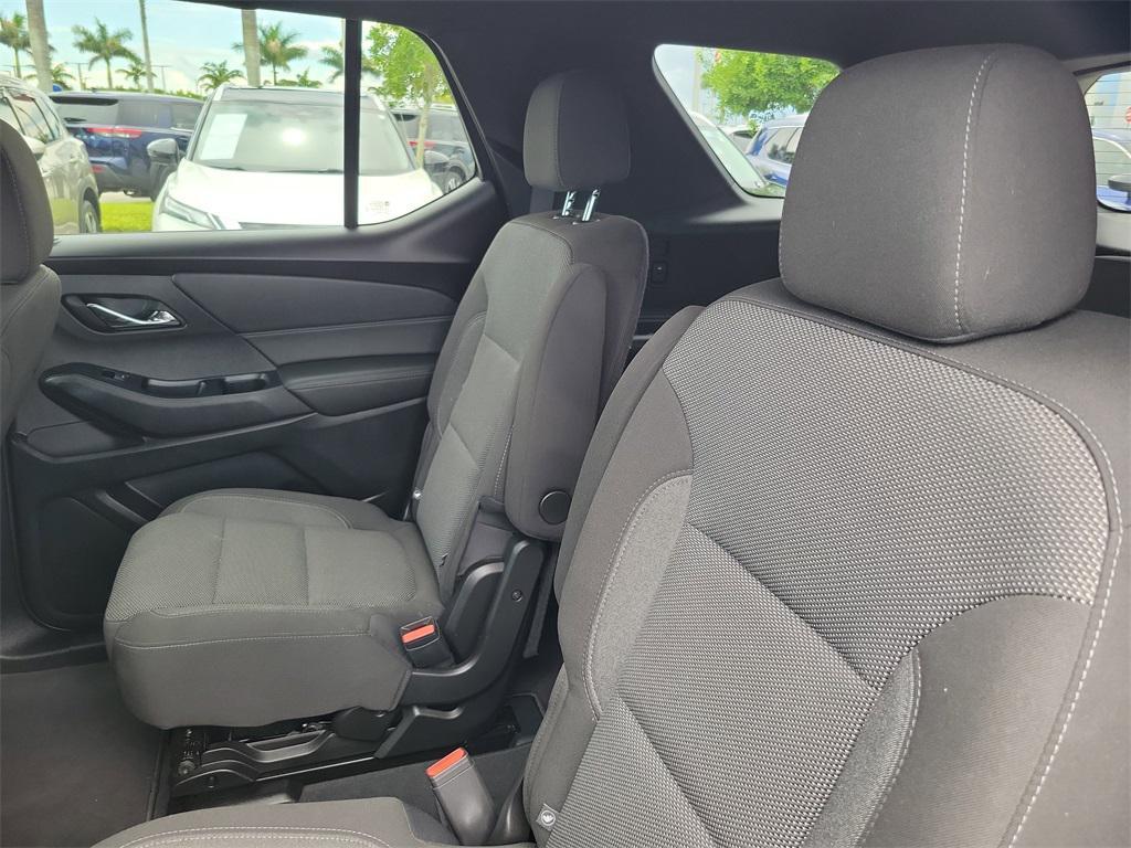 used 2023 Chevrolet Traverse car, priced at $25,855