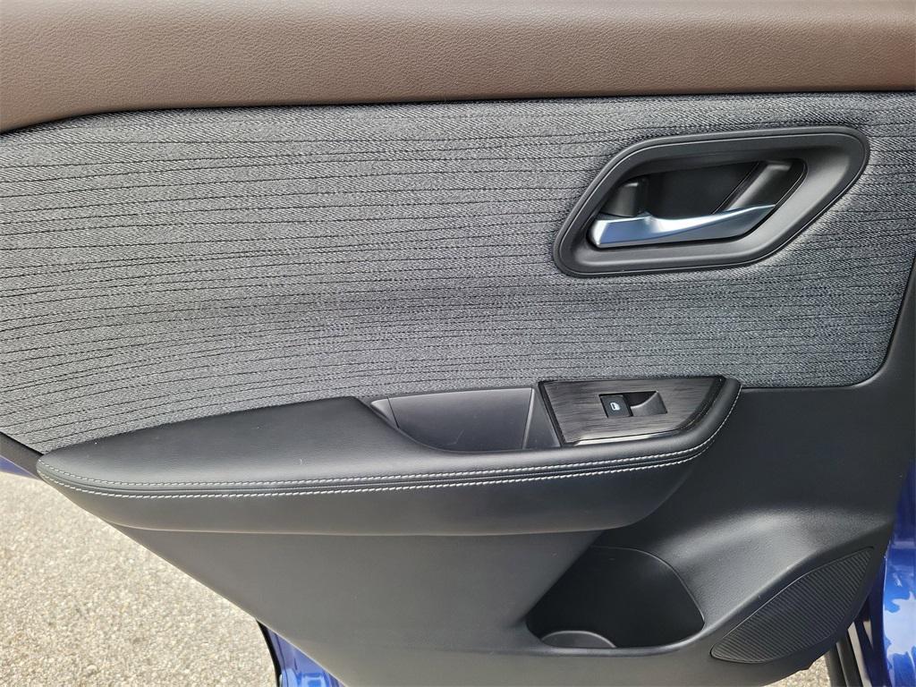 used 2023 Nissan Rogue car, priced at $19,998