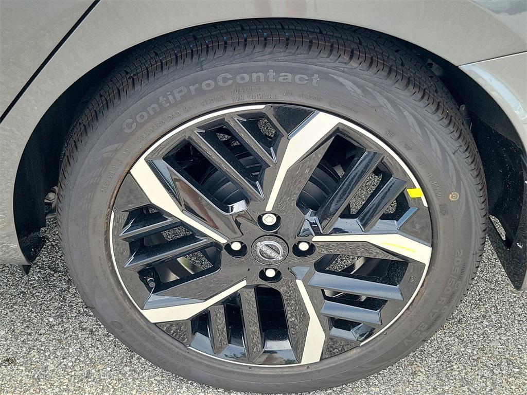 new 2025 Nissan Versa car, priced at $21,810