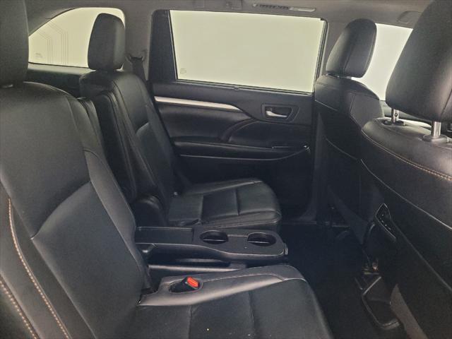 used 2019 Toyota Highlander car, priced at $24,095
