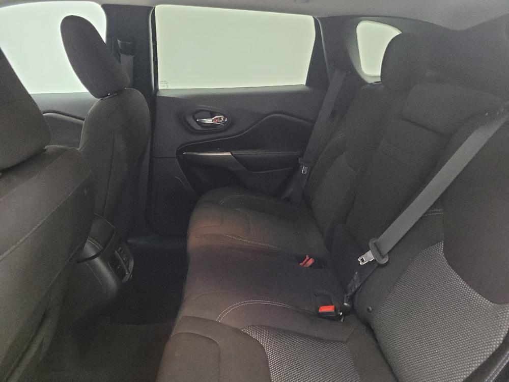 used 2019 Jeep Cherokee car, priced at $16,795