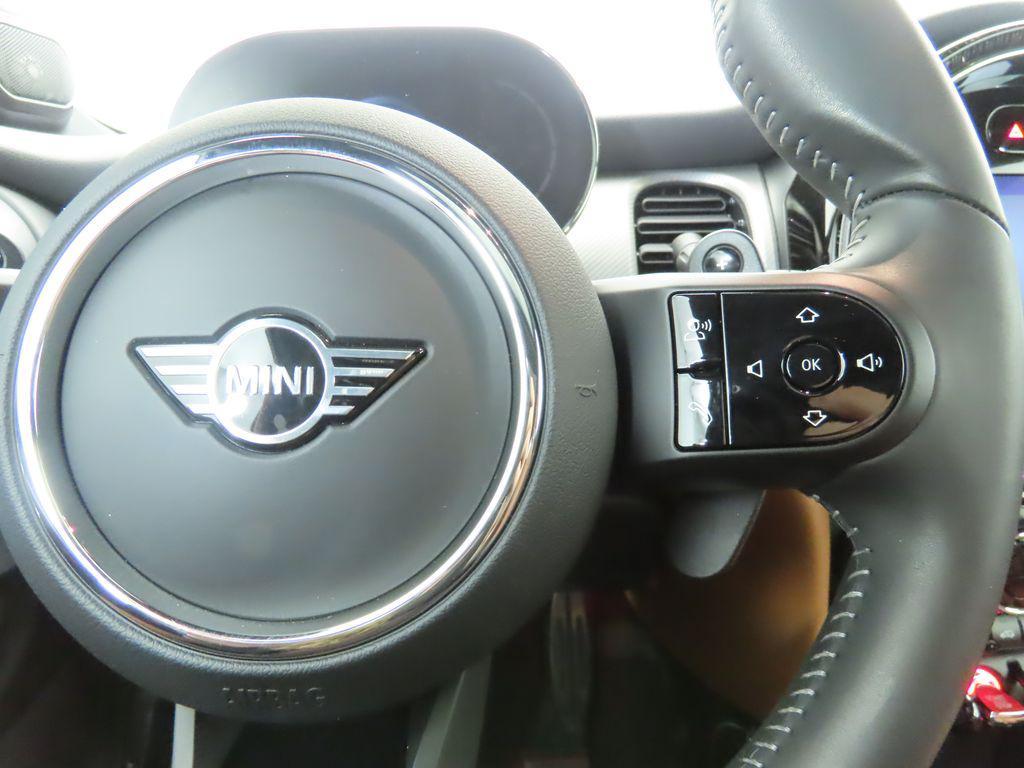 used 2023 MINI Hardtop car, priced at $33,990