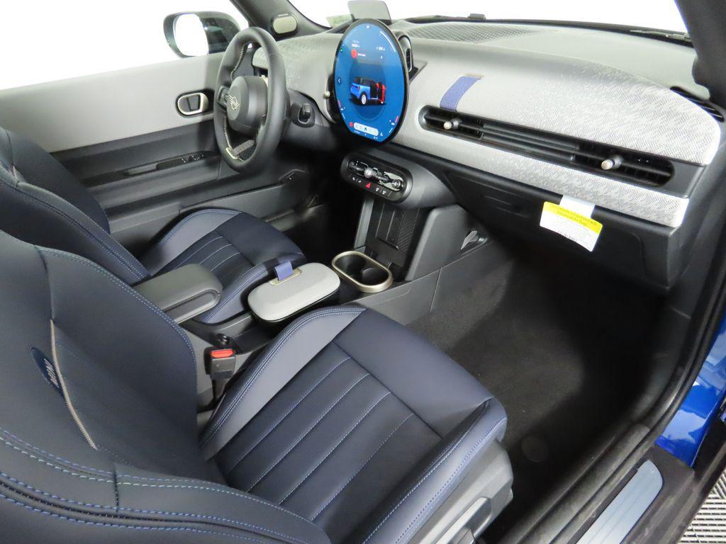 new 2025 MINI Hardtop car