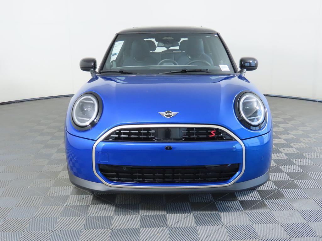 new 2025 MINI Hardtop car