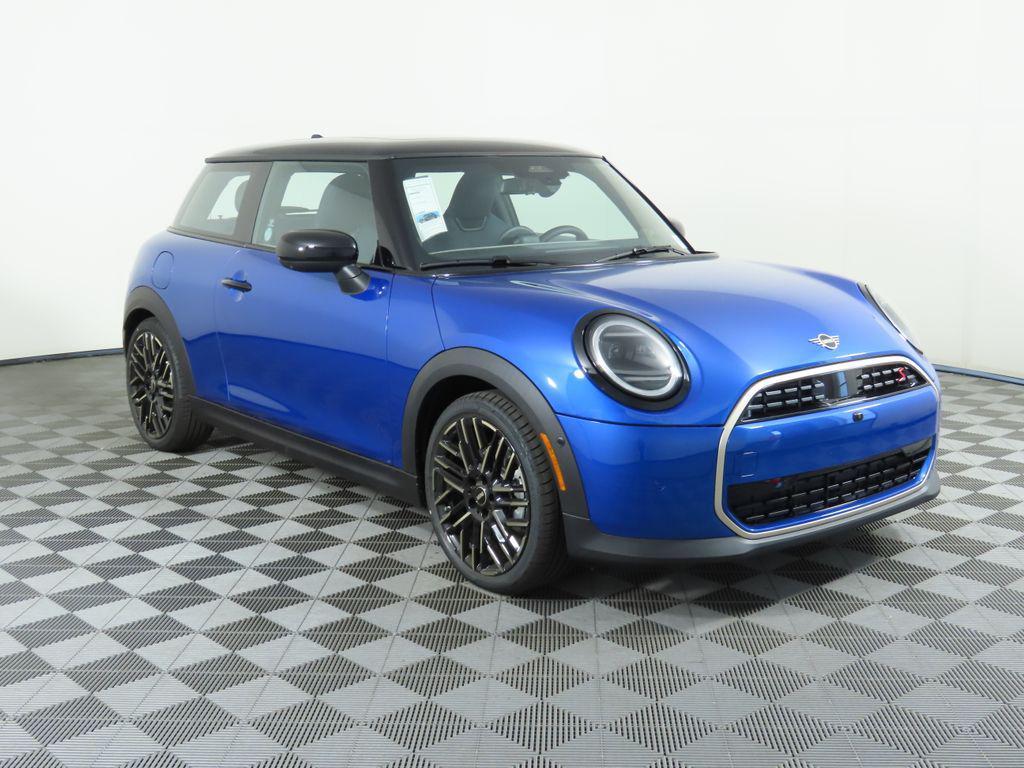 new 2025 MINI Hardtop car