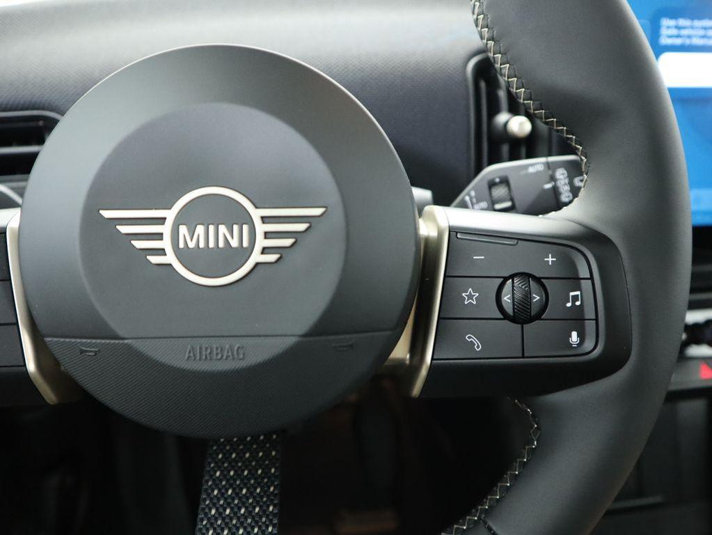 used 2025 MINI Hardtop car, priced at $29,922