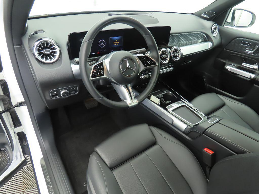used 2024 Mercedes-Benz GLB 250 car, priced at $36,232