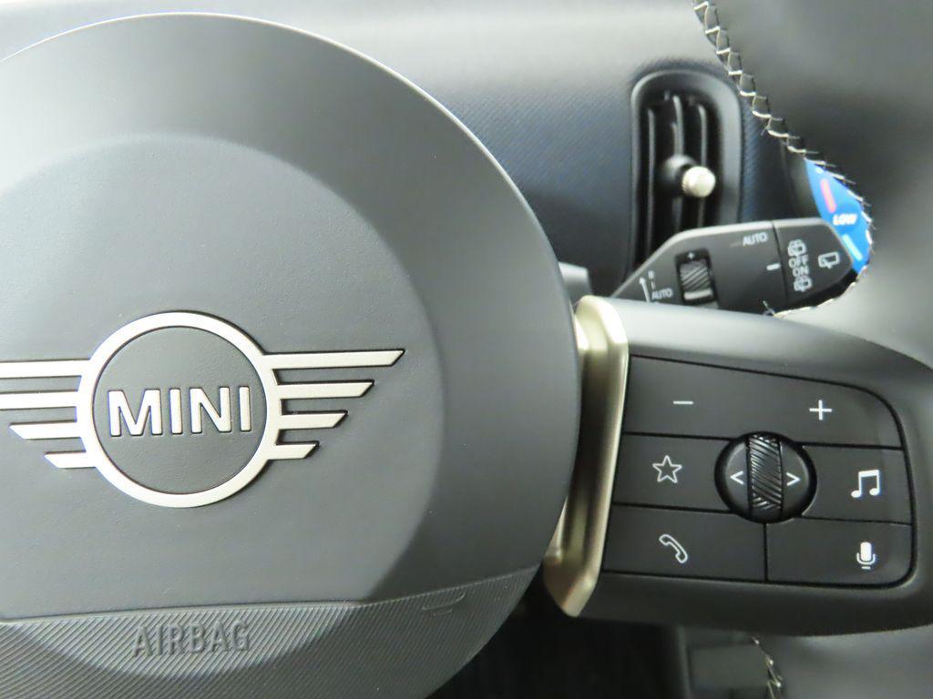 new 2025 MINI Hardtop car, priced at $37,280