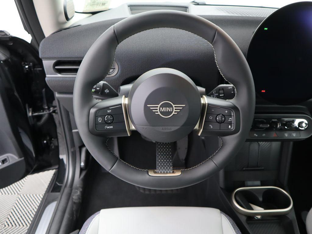 used 2025 MINI Hardtop car, priced at $30,922