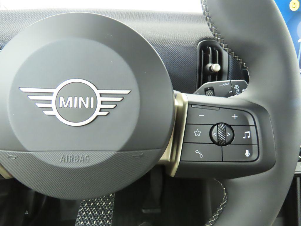 new 2025 MINI Hardtop car, priced at $38,715
