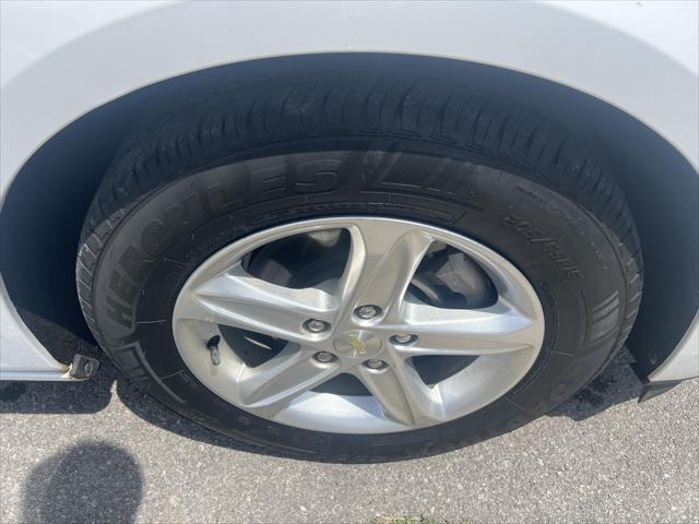 used 2020 Chevrolet Malibu car, priced at $14,781