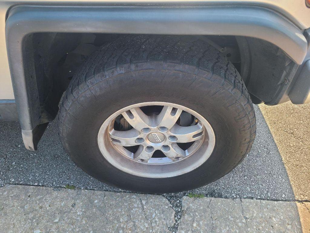 used 2007 Toyota FJ Cruiser car, priced at $8,463