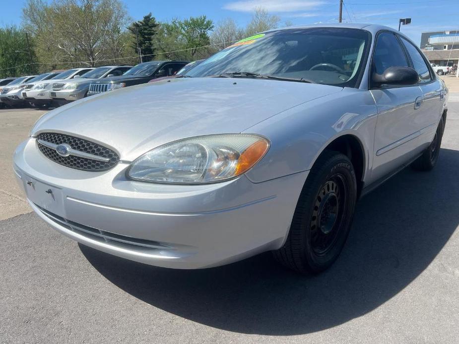 used 2002 Ford Taurus car, priced at $4,995