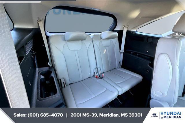 used 2023 Kia Sorento car, priced at $29,192