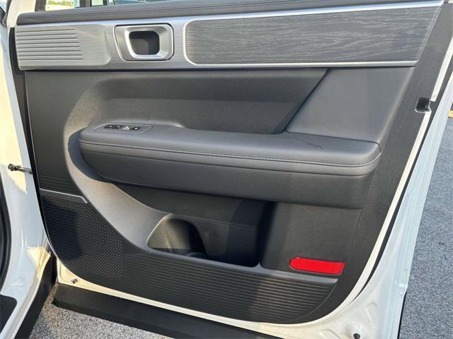 new 2025 Hyundai Santa Fe car, priced at $43,101