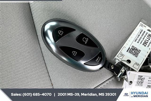 used 2025 Hyundai TUCSON Hybrid car, priced at $28,549
