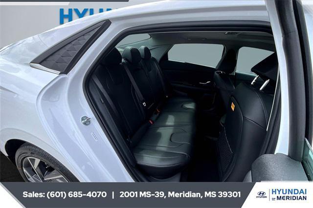 new 2025 Hyundai Elantra car, priced at $27,584