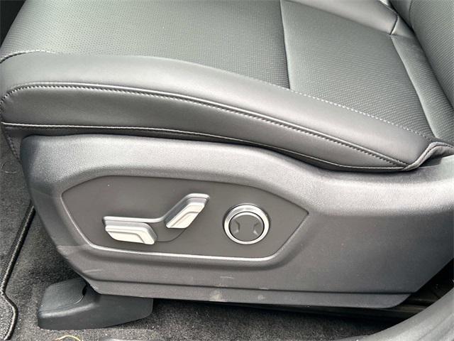 new 2025 Hyundai Santa Fe car, priced at $37,500