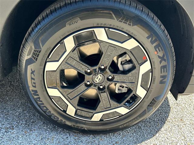 used 2025 Hyundai Santa Fe car, priced at $34,059