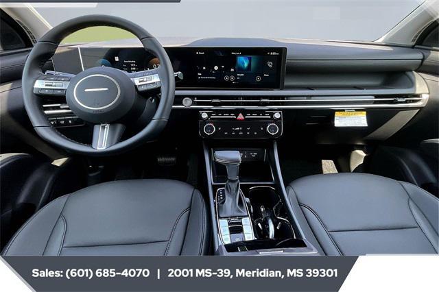 new 2025 Hyundai Tucson car, priced at $32,995
