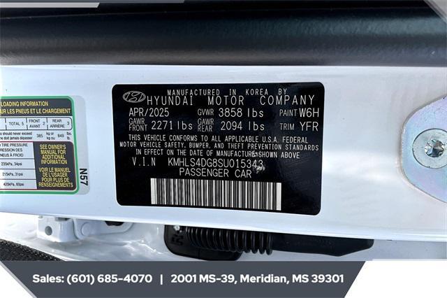new 2025 Hyundai Elantra car, priced at $26,068